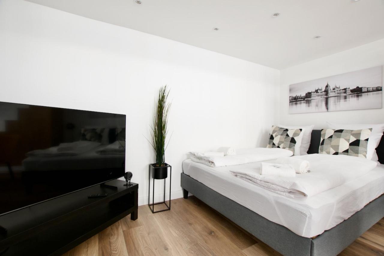 Premium Apartment By Hi5- Brody Street Budapest Bagian luar foto