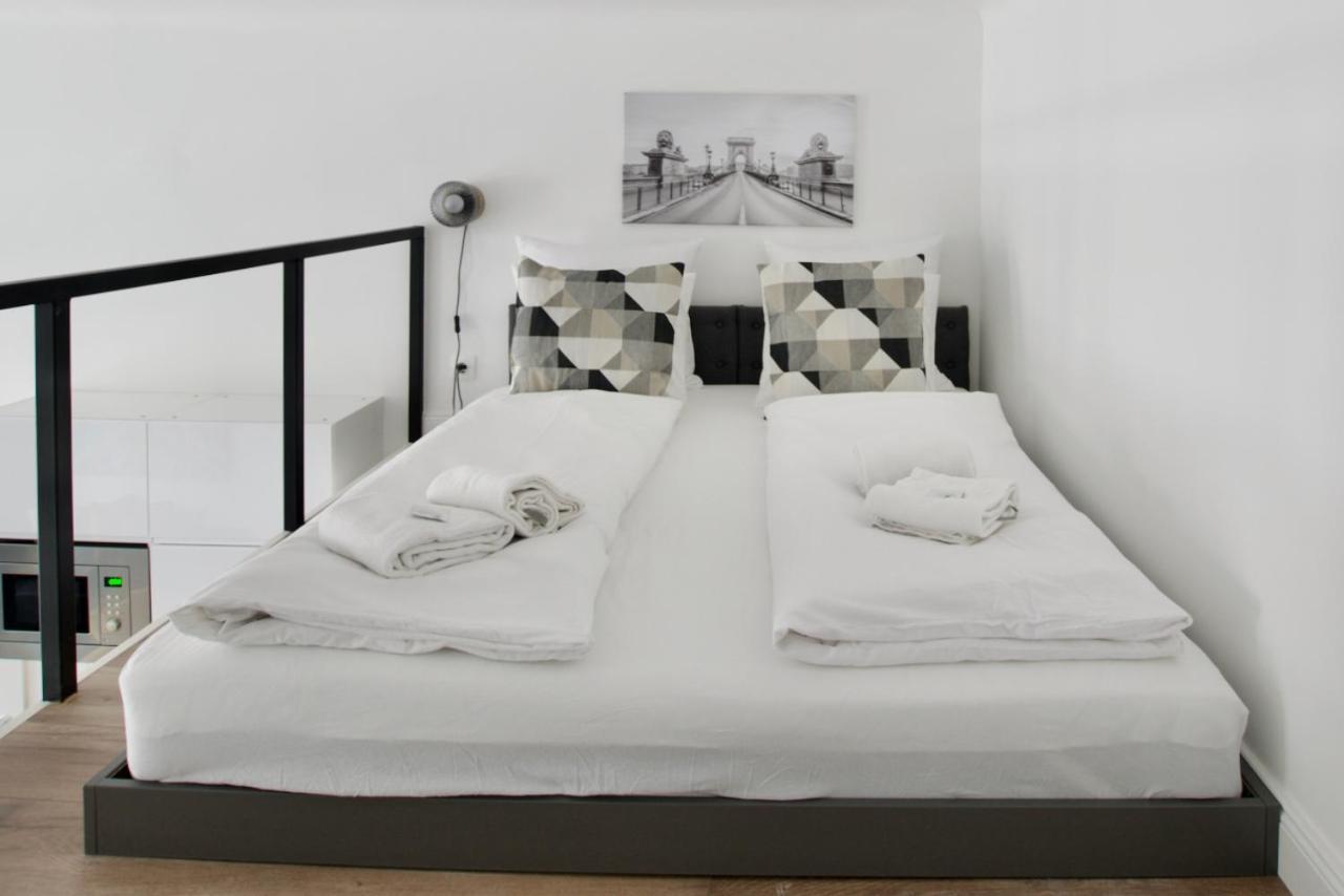 Premium Apartment By Hi5- Brody Street Budapest Bagian luar foto