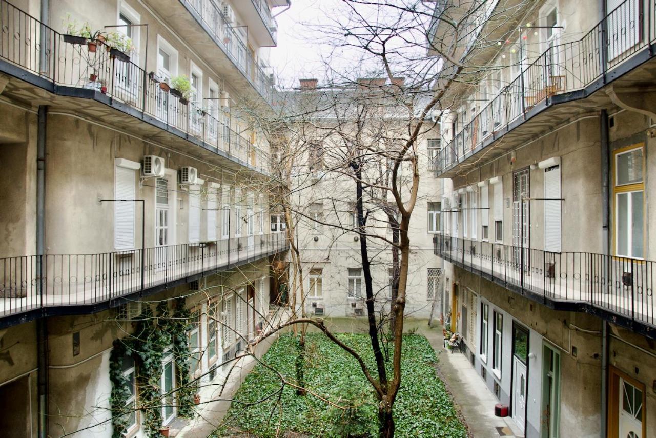 Premium Apartment By Hi5- Brody Street Budapest Bagian luar foto